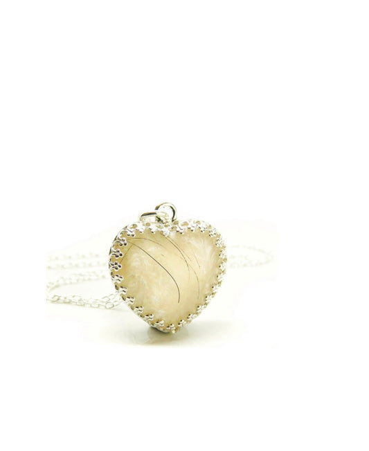 Amora Pendant